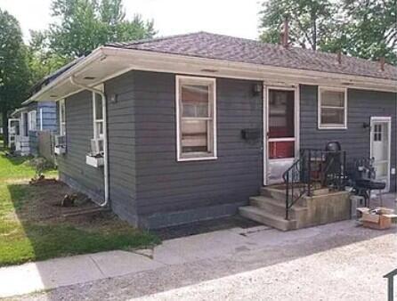 611 Croswell St in Adrian, MI - Building Photo