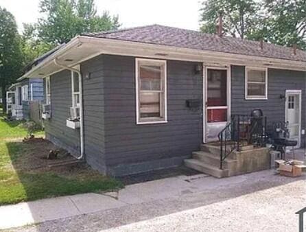 property at 611 Croswell St
