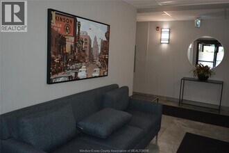 955 Ouellette Ave in Windsor, ON - Building Photo - Building Photo