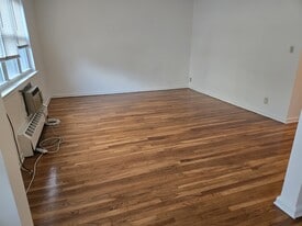 2408 28th St, Unit F3 in Astoria, NY - Building Photo