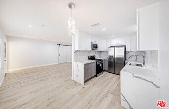 722 Lincoln Blvd in Santa Monica, CA - Building Photo - Building Photo