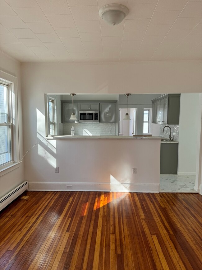 38 Gotthardt St, Unit 2