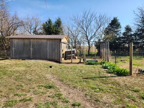 9830 Flush Rd in Saint George, KS - Foto de edificio - Building Photo