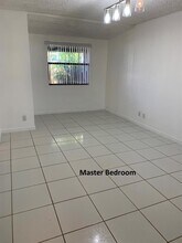 4958 Alder Dr in West Palm Beach, FL - Building Photo - Building Photo