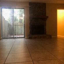 569 Northridge Crossing Dr in Atlanta, GA - Building Photo - Building Photo