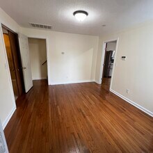 51 South St in Danbury, CT - Building Photo - Building Photo
