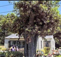 905 E Sycamore St in Denton, TX - Building Photo - Building Photo