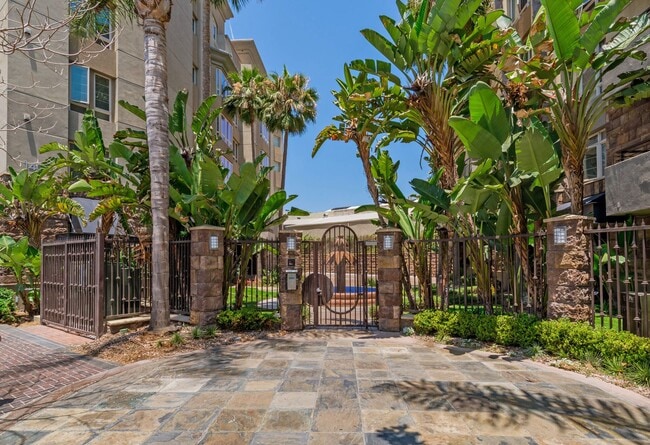 1480 Broadway in San Diego, CA - Building Photo - Building Photo