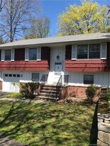 20 Havemeyer Ln in Greenwich, CT - Building Photo