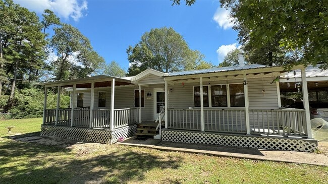318 Baletka Blvd in Livingston, TX - Building Photo - Building Photo