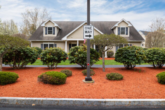 Kensington Place in Salem, NH - Building Photo - Building Photo