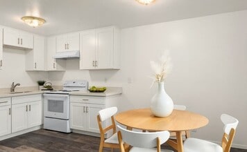 260 Rainier Blvd N in Issaquah, WA - Building Photo - Building Photo