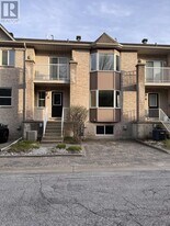 490 Veterans Dr in Barrie, ON - Building Photo