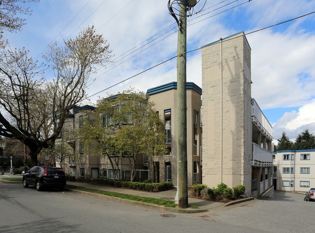 2264 Laurel St in Vancouver, BC - Building Photo - Building Photo