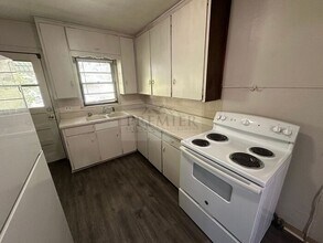 1017 S Glenwood Ave in Independence, MO - Building Photo - Building Photo