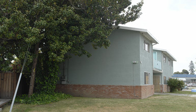 482 Bartlett Ave in Hayward, CA - Building Photo - Building Photo