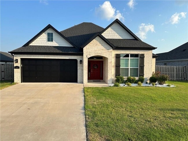 property at 2016 W Chandler Ave