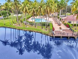 611 Lyons Rd in Coconut Creek, FL - Building Photo