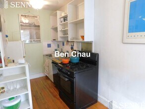 36 Linnaean St, Unit 15B in Cambridge, MA - Building Photo - Building Photo