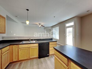 2001 Moonstone Ln in Indian Trail, NC - Foto de edificio - Building Photo