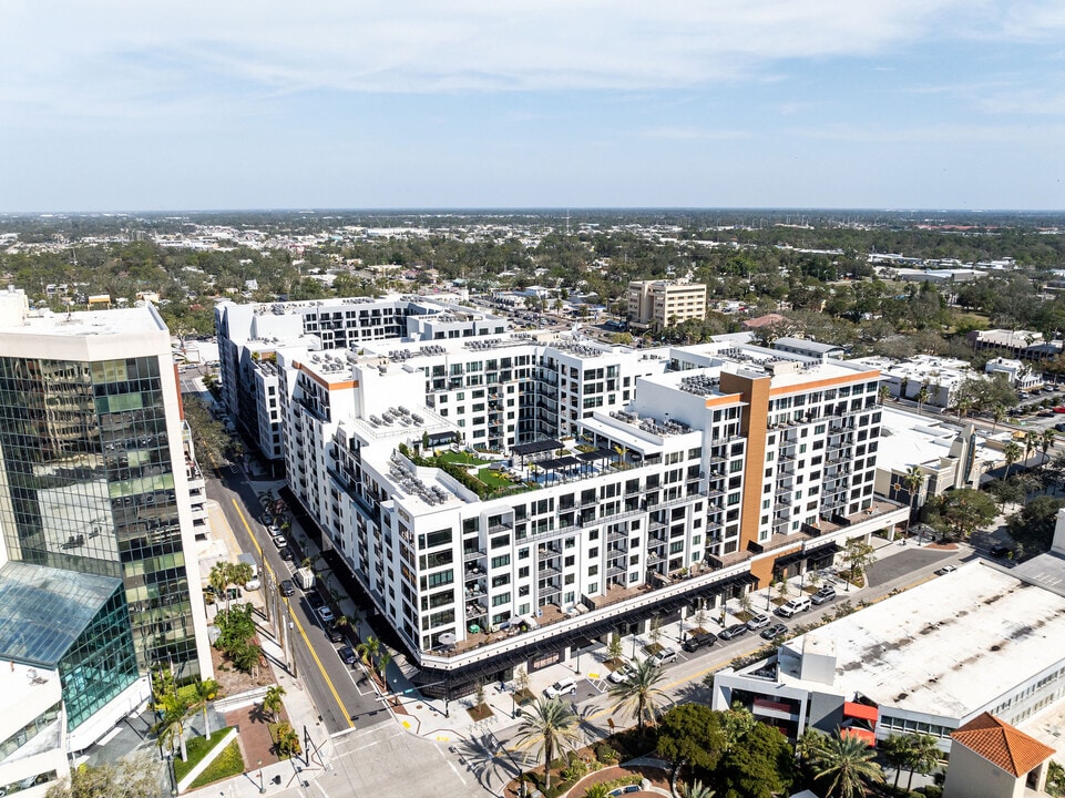 Aster & Links in Sarasota, FL - Foto de edificio