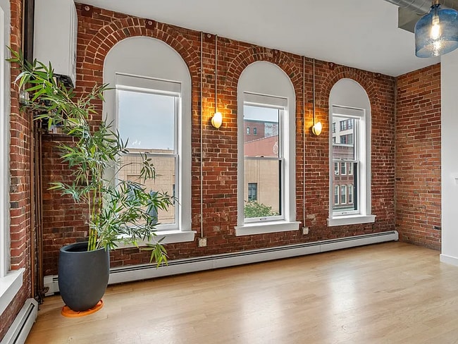 property at 547 Congress St