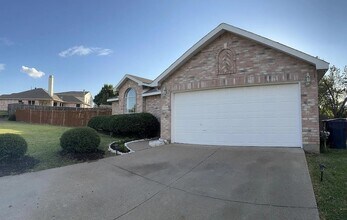 1209 Mill Spring Dr in Garland, TX - Building Photo - Building Photo