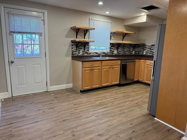 66 Gardner St in Rockland, MA - Building Photo - Building Photo