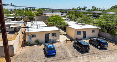 3566 E Kleindale Rd in Tucson, AZ - Building Photo - Building Photo