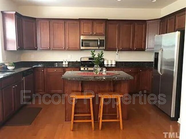 8705 Macedonia Lake Dr in Cary, NC - Building Photo - Building Photo