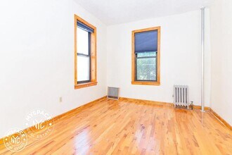 291 Crown St, Unit B4 in Brooklyn, NY - Building Photo - Building Photo