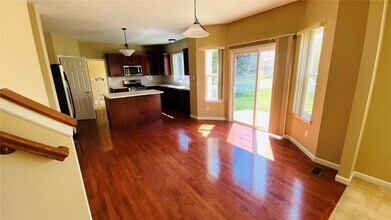 58 Fountainview Dr in St. Charles, MO - Building Photo - Building Photo