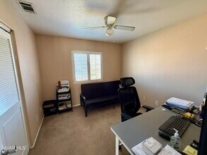 4853 Minstrel Dr in Palmdale, CA - Building Photo - Building Photo