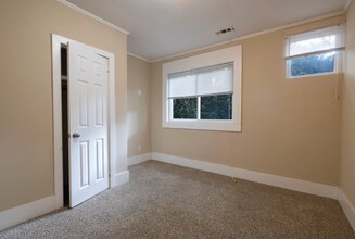270 Riggs Dr in Clemson, SC - Building Photo - Building Photo