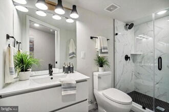 1102 Germantown Ave, Unit 408 in Philadelphia, PA - Foto de edificio - Building Photo