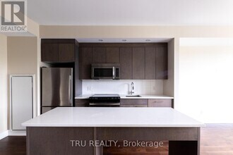 360 Patricia Ave in Ottawa, ON - Building Photo - Building Photo