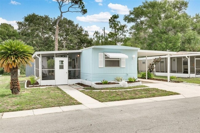 7815 Greenlawn Dr in New Port Richey, FL - Building Photo - Building Photo