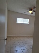 3357 Frick Rd in Houston, TX - Foto de edificio - Building Photo