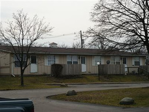 Lamplight Court Apartments in Orrville, OH - Building Photo - Building Photo