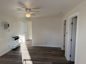 230 N Inez St in Hemet, CA - Building Photo - Building Photo