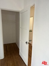 5564 W 6th St in Los Angeles, CA - Building Photo - Building Photo