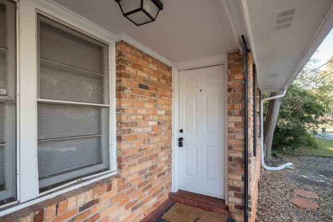 2229 S Milledge Ave in Athens, GA - Building Photo - Building Photo