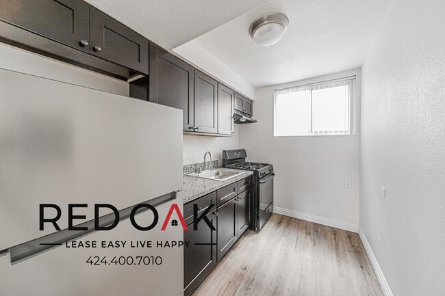 3655 Artesia Blvd in Torrance, CA - Foto de edificio - Building Photo