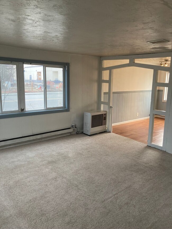 property at 1415 Ash St