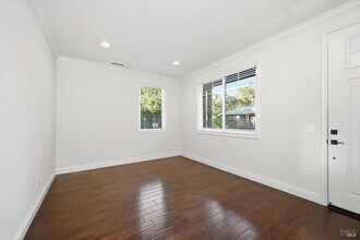 155 Rosebud Ln in St Helena, CA - Building Photo - Building Photo