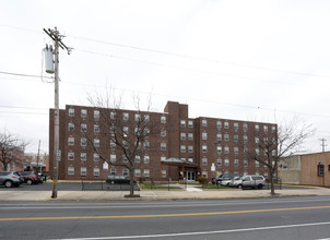 St Matthew Manor in Philadelphia, PA - Building Photo - Building Photo