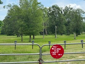 4773 Lord Rd in Crosby, TX - Building Photo