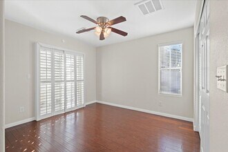 4790 Greencombe Ct in Las Vegas, NV - Building Photo - Building Photo