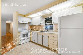 7850 SE Eagle Ave in Hobe Sound, FL - Building Photo - Building Photo