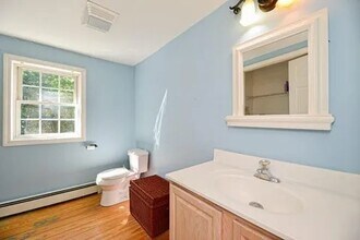 16 Dragonfly Ln, Unit A in Kennebunkport, ME - Foto de edificio - Building Photo